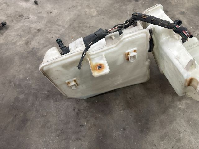 bontott VW PASSAT B6 Ablakmosó Tartály