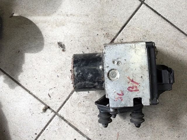 bontott VW PASSAT B6 ABS Kocka