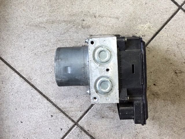 bontott VW PASSAT B6 ABS Kocka