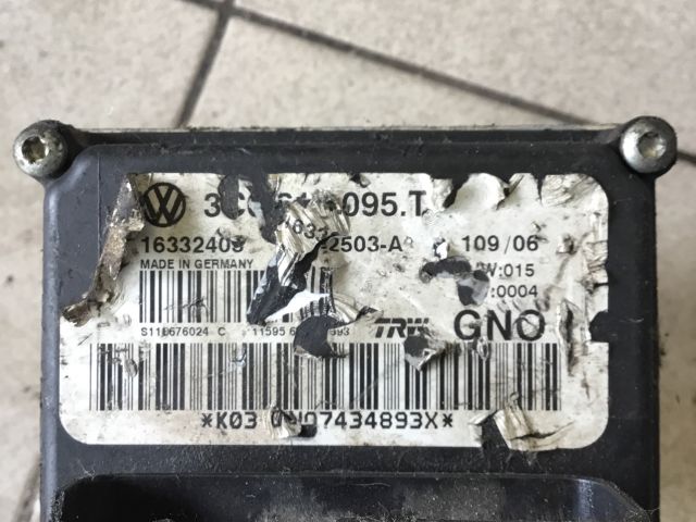 bontott VW PASSAT B6 ABS Kocka