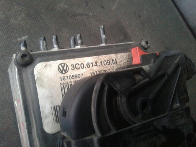 bontott VW PASSAT B6 ABS Kocka