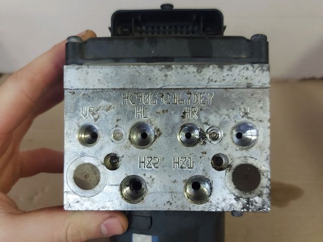 bontott VW PASSAT B6 ABS Kocka