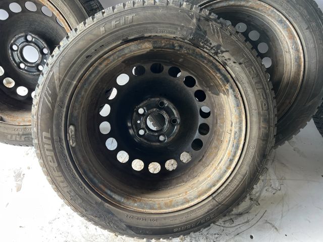 bontott VW PASSAT B6 Acélfelni Szett Gumival