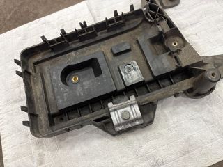 bontott VW PASSAT B6 Akkumulátor Tartó