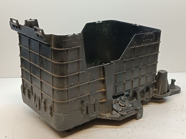 bontott VW PASSAT B6 Akkumulátor Tartó