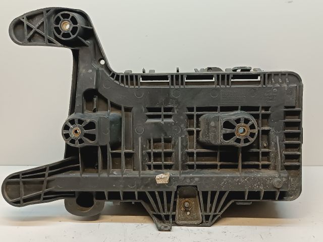 bontott VW PASSAT B6 Akkumulátor Tartó