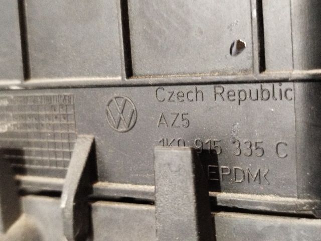 bontott VW PASSAT B6 Akkumulátor Tartó