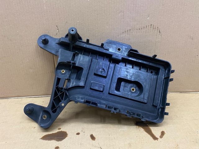 bontott VW PASSAT B6 Akkumulátor Tartó