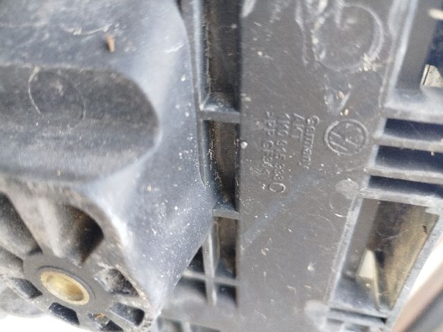 bontott VW PASSAT B6 Akkumulátor Tartó