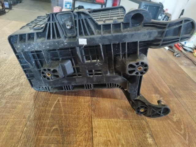 bontott VW PASSAT B6 Akkumulátor Tartó