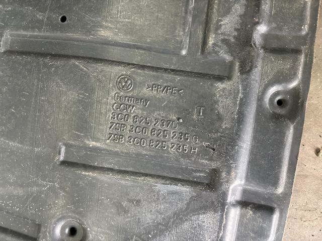 bontott VW PASSAT B6 Alsó Motorburkolat