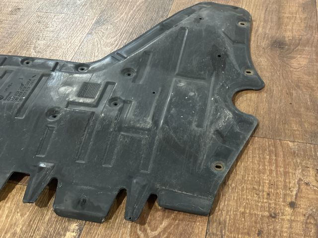 bontott VW PASSAT B6 Alsó Motorburkolat