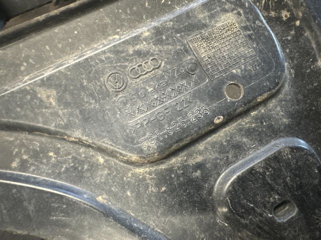 bontott VW PASSAT B6 Alsó Motorburkolat