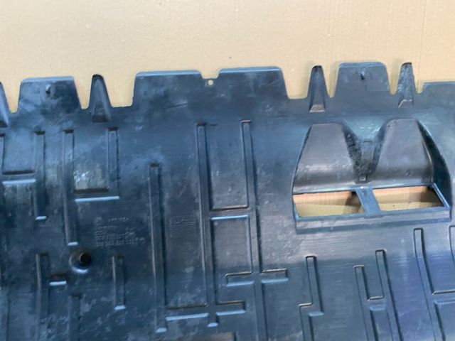 bontott VW PASSAT B6 Alsó Motorburkolat