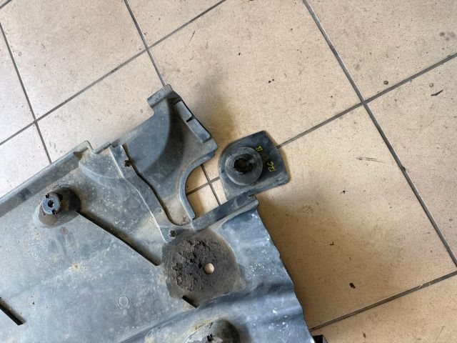 bontott VW PASSAT B6 Alsó Padlólemez Burkolat