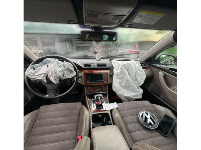 bontott VW PASSAT B6 Alsó Padlólemez Burkolat