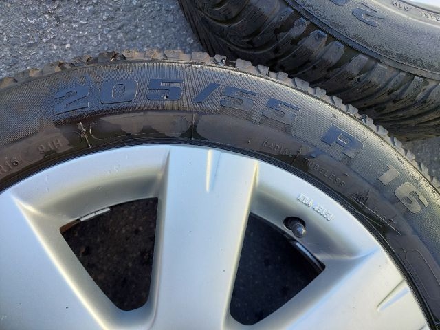 bontott VW PASSAT B6 Alufelni Szett Gumival