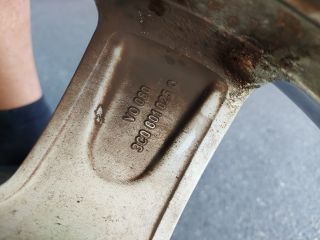 bontott VW PASSAT B6 Alufelni Szett Gumival