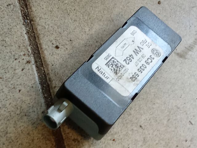 bontott VW PASSAT B6 Antenna Erősítő