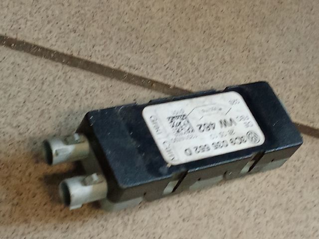 bontott VW PASSAT B6 Antenna Erősítő