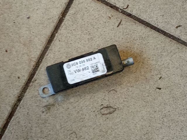 bontott VW PASSAT B6 Antenna Erősítő