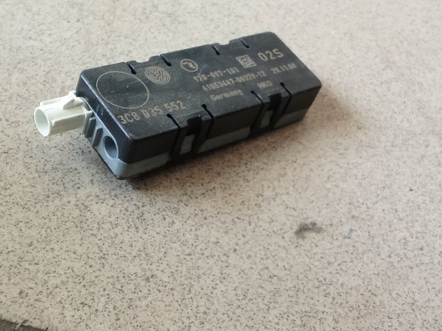 bontott VW PASSAT B6 Antenna Erősítő