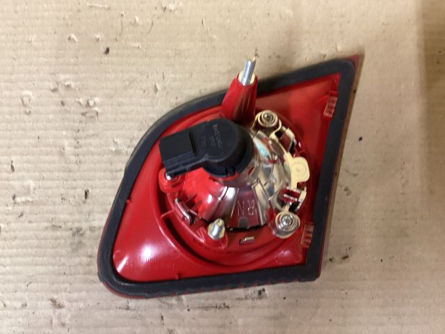 bontott VW PASSAT B6 Bal Belső Hátsó Lámpa