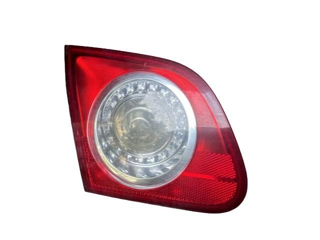 bontott VW PASSAT B6 Bal Belső Hátsó Lámpa