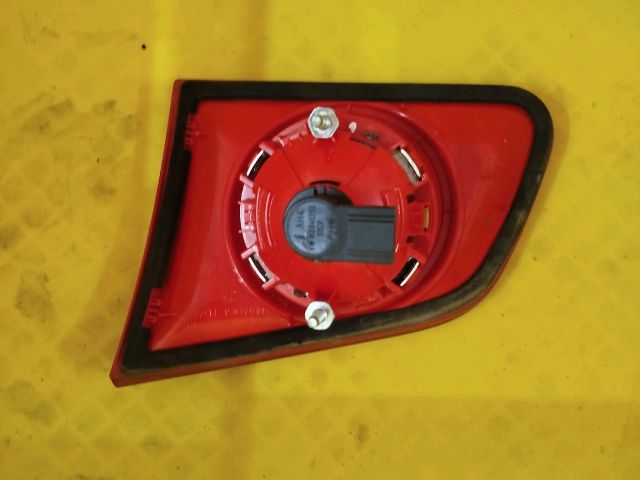 bontott VW PASSAT B6 Bal Belső Hátsó Lámpa