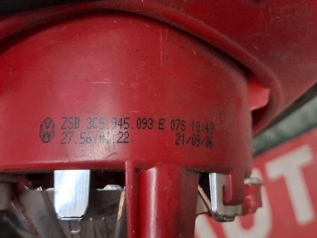 bontott VW PASSAT B6 Bal Belső Hátsó Lámpa