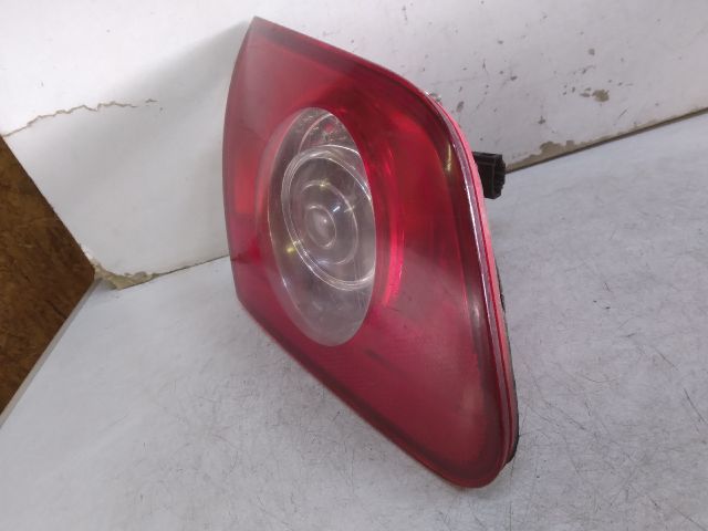bontott VW PASSAT B6 Bal Belső Hátsó Lámpa
