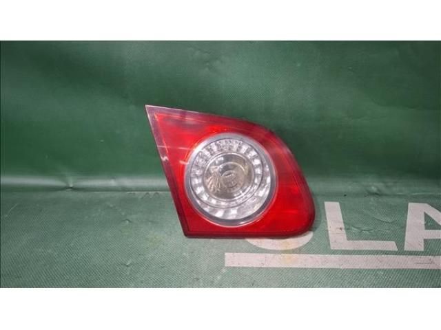 bontott VW PASSAT B6 Bal Belső Hátsó Lámpa