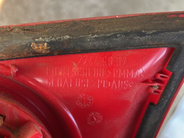 bontott VW PASSAT B6 Bal Belső Hátsó Lámpa