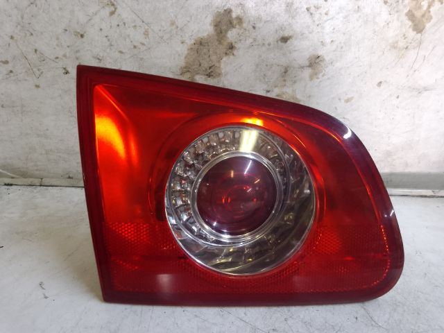 bontott VW PASSAT B6 Bal Belső Hátsó Lámpa