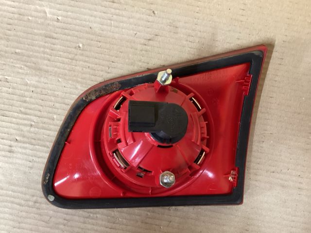 bontott VW PASSAT B6 Bal Belső Hátsó Lámpa