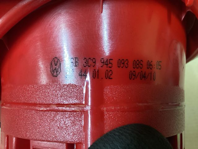 bontott VW PASSAT B6 Bal Belső Hátsó Lámpa