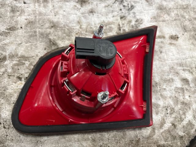 bontott VW PASSAT B6 Bal Belső Hátsó Lámpa