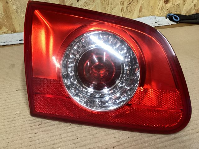 bontott VW PASSAT B6 Bal Belső Hátsó Lámpa