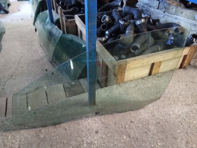 bontott VW PASSAT B6 Bal első Ablak