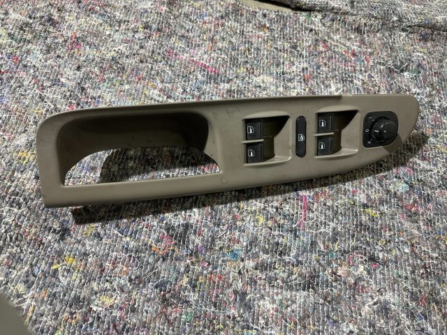 bontott VW PASSAT B6 Bal első Ablakemelő Kapcsoló