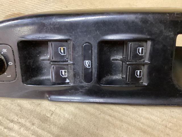 bontott VW PASSAT B6 Bal első Ablakemelő Kapcsoló