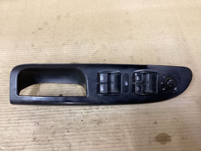 bontott VW PASSAT B6 Bal első Ablakemelő Kapcsoló