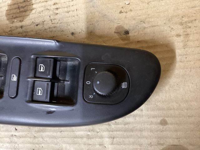 bontott VW PASSAT B6 Bal első Ablakemelő Kapcsoló