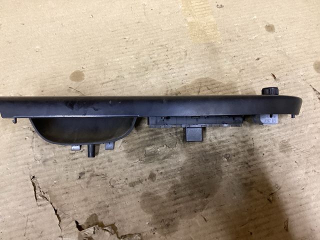 bontott VW PASSAT B6 Bal első Ablakemelő Kapcsoló