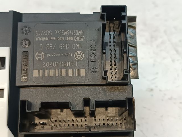 bontott VW PASSAT B6 Bal első Ablakemelő Motor