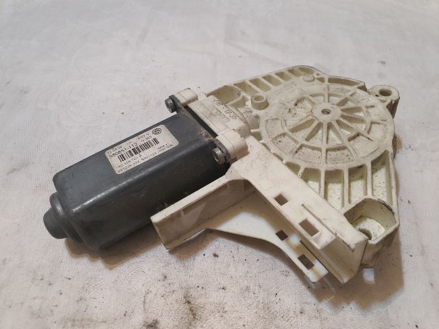 bontott VW PASSAT B6 Bal első Ablakemelő Motor