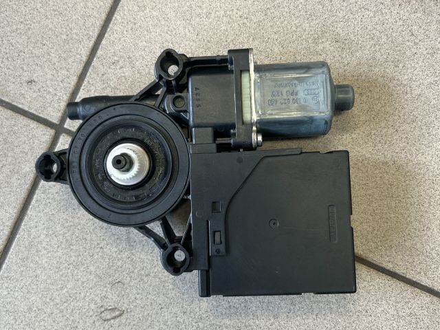 bontott VW PASSAT B6 Bal első Ablakemelő Motor