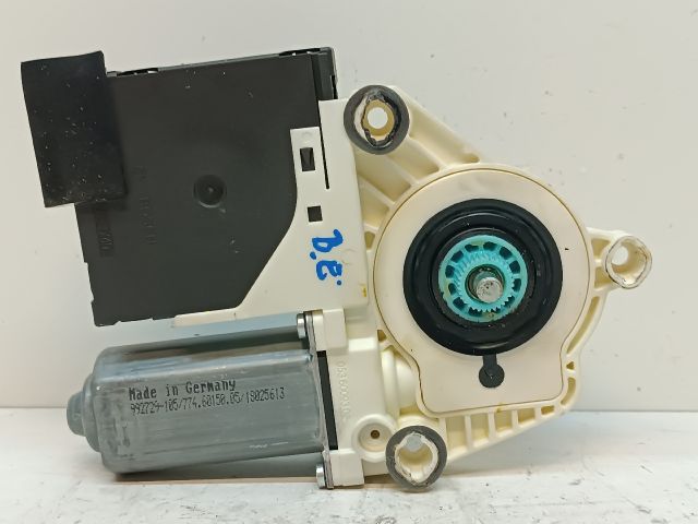 bontott VW PASSAT B6 Bal első Ablakemelő Motor