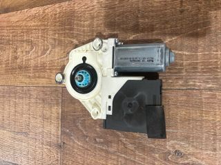 bontott VW PASSAT B6 Bal első Ablakemelő Motor