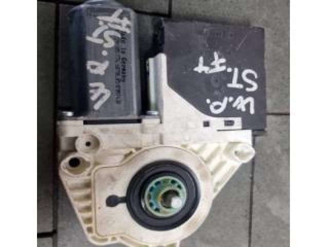 bontott VW PASSAT B6 Bal első Ablakemelő Motor